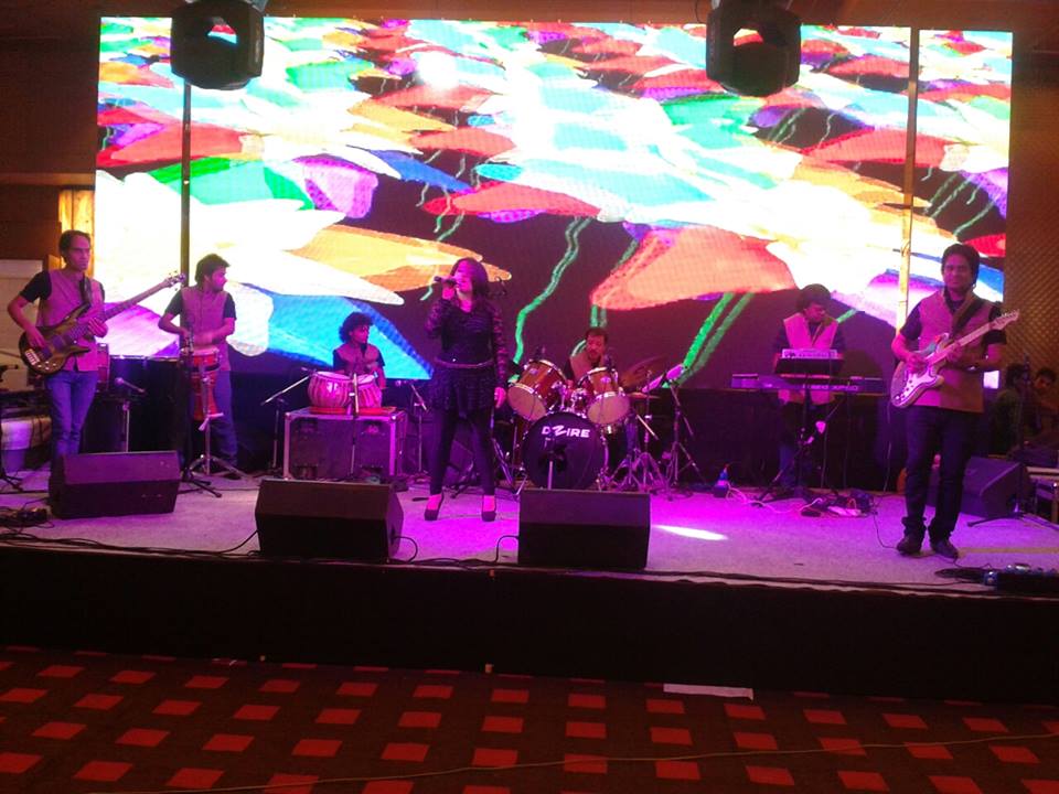 live bollywood singer ajmer