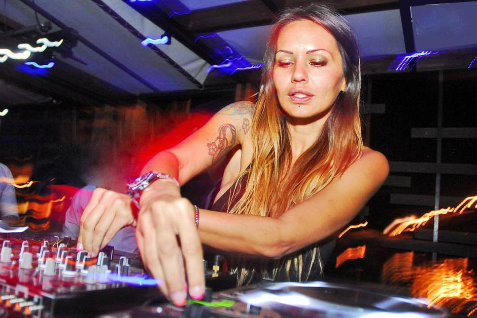 best female dj ajmer
