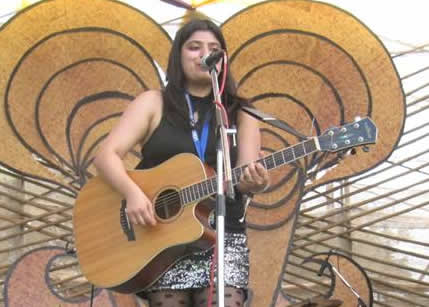 female guitar players ajmer