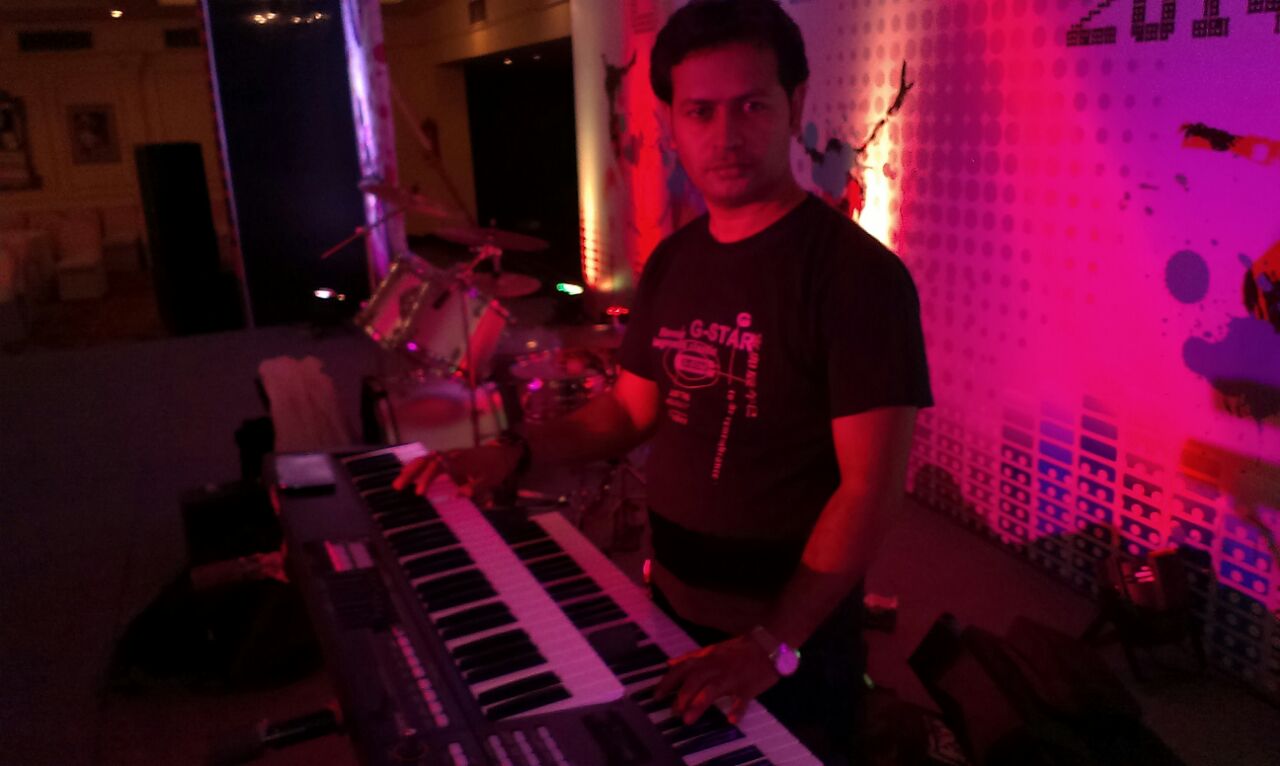 male keyboard player ajmer